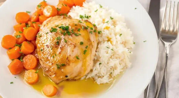 Co na obiad po zatruciu? Lekkostrawne menu na szybki powrót.