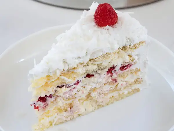 Ciasto Łabędzi Puch z kajzerek i kokosu: przepis, który zachwyca!